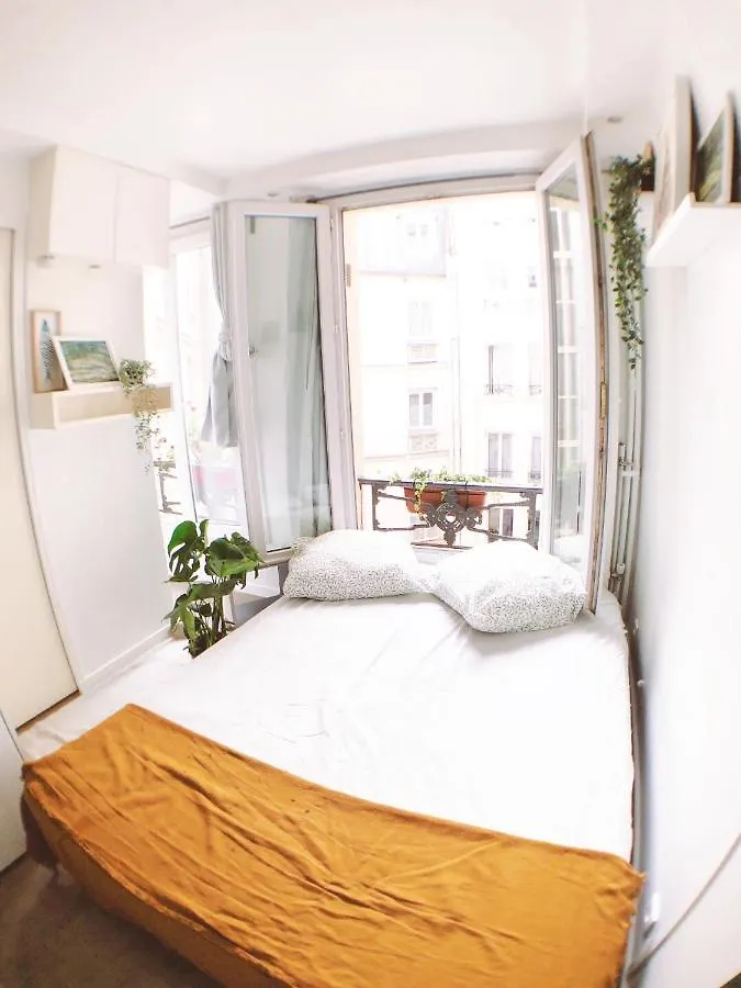 Green Cozy Studio Au Coeur De Paris Apartment
